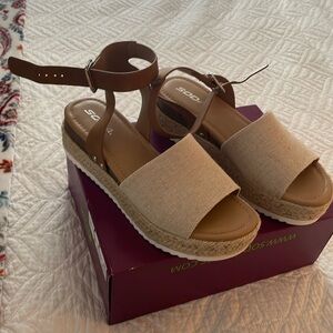 Soda sandles